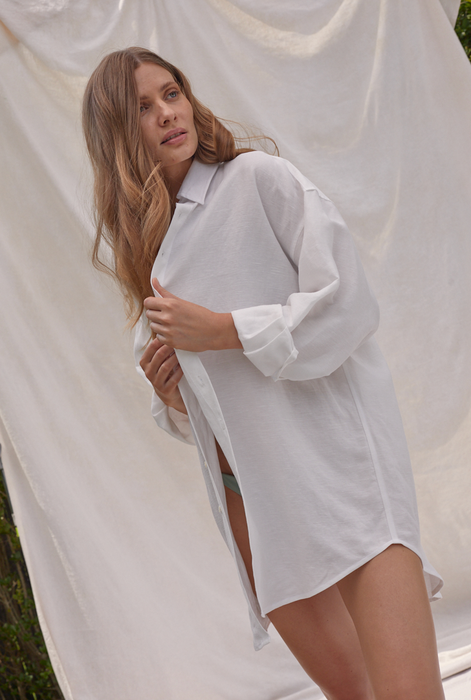 Oversized Holiday Shirt in Day White